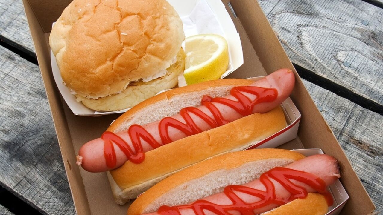 Hot dogovi i hamburger
