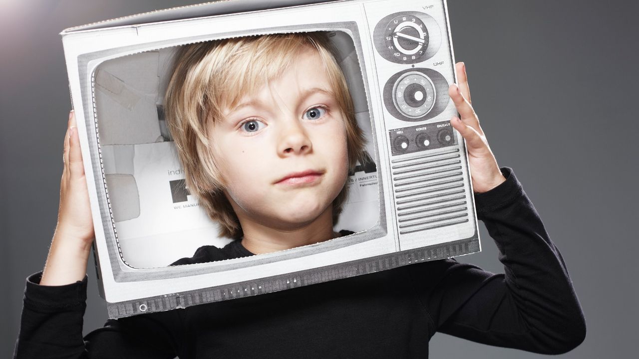 Dete gleda TV