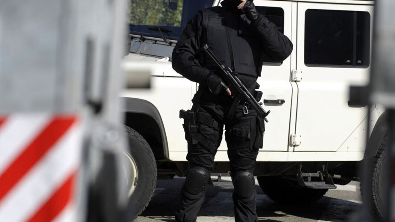 Policija