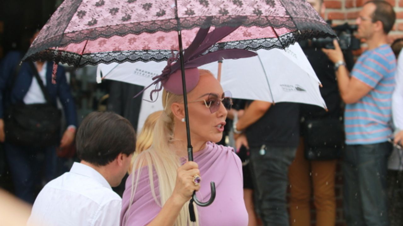 Lepa Brena