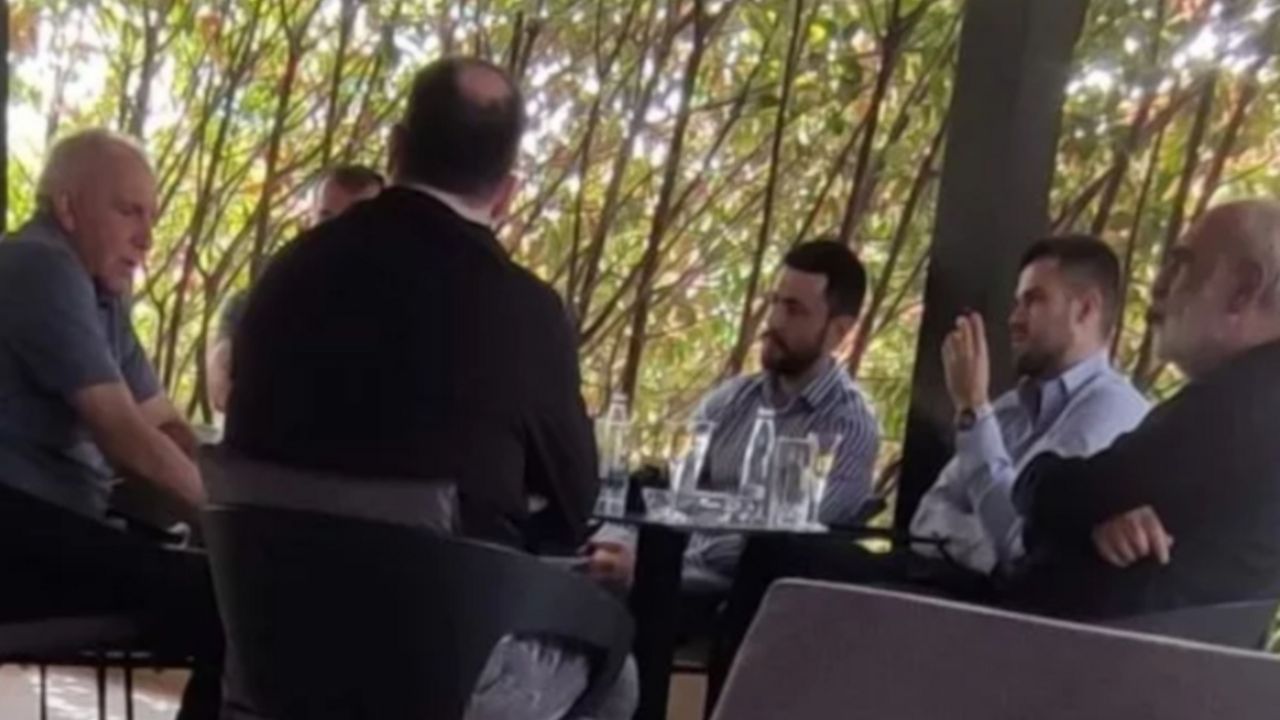Željko Obradović u društvu poslanika DPS-a