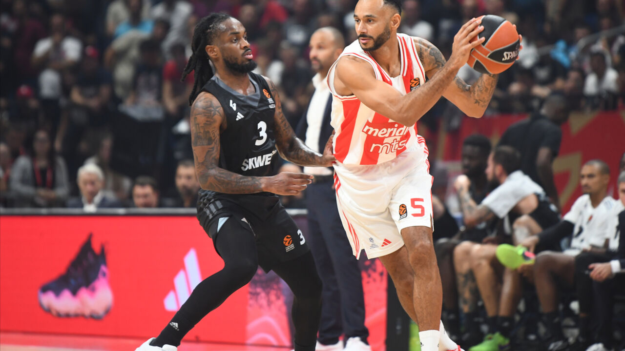 Paris Li i Adam Hanga