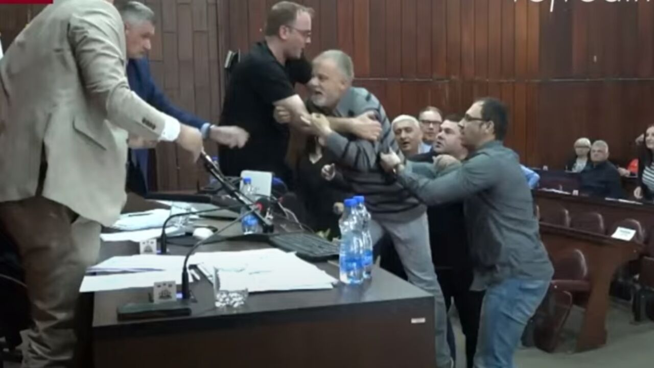 Tuča u skupštini