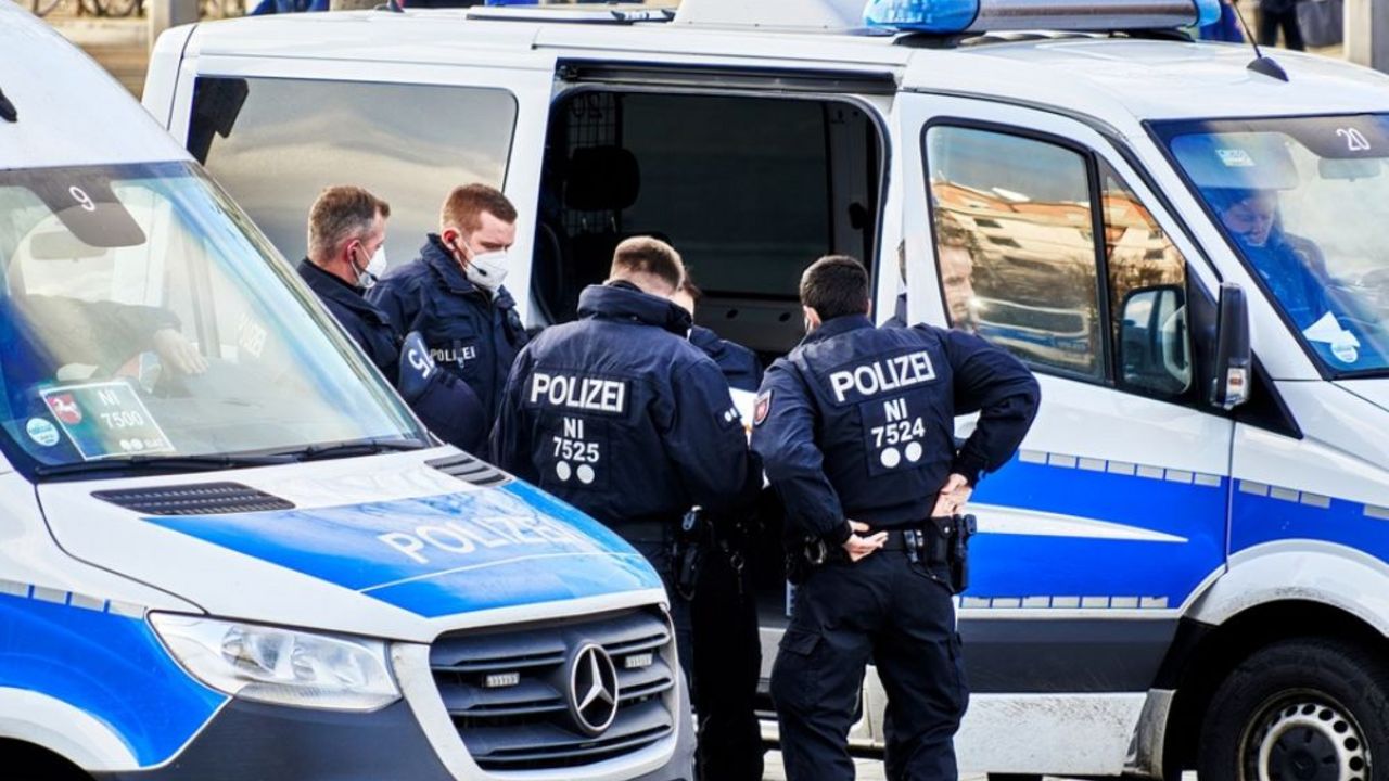 Policija