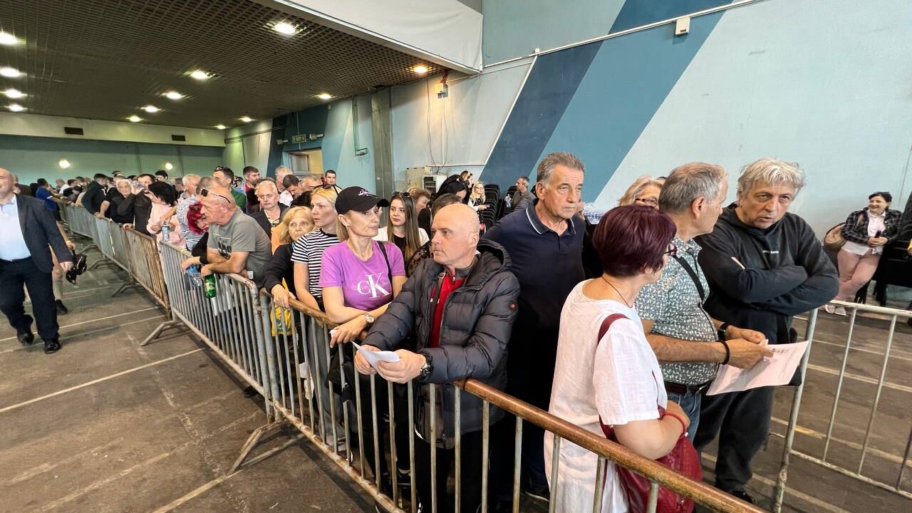 Skupljanje potpisa u Novom Sadu