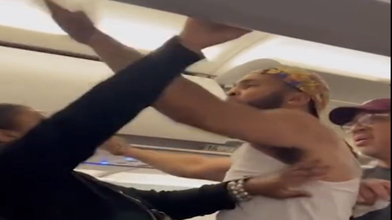 tuča u avionu