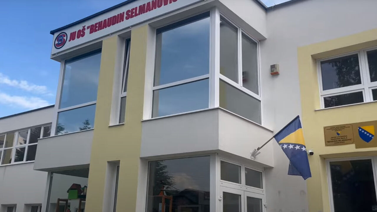 škola