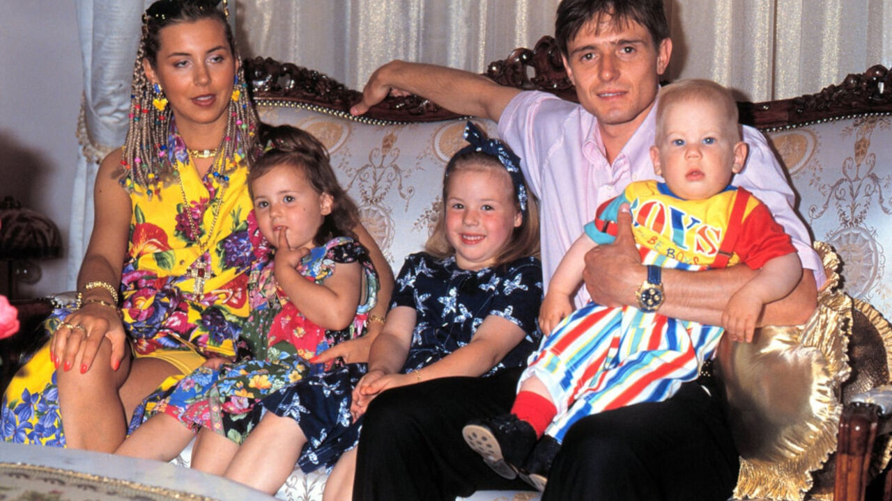 Snežana i Piksi sa decom (1994)