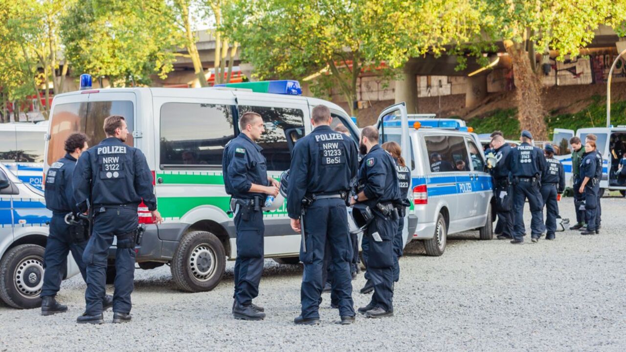 Policija