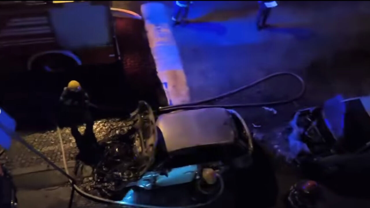 Zapaljen automobil na Voždovcu