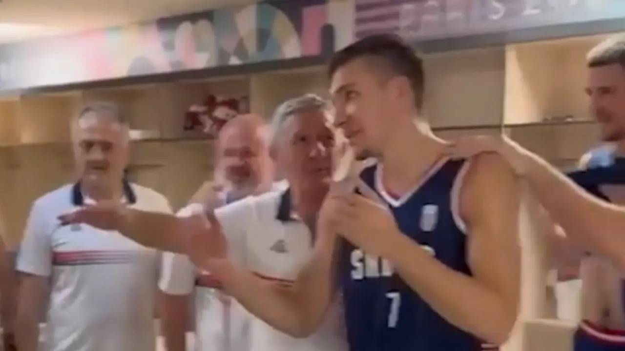 Premijer čestitao košarkašima