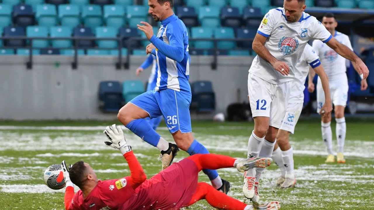 Fudbaleri OFK Beograda i Mladosti iz Lučana