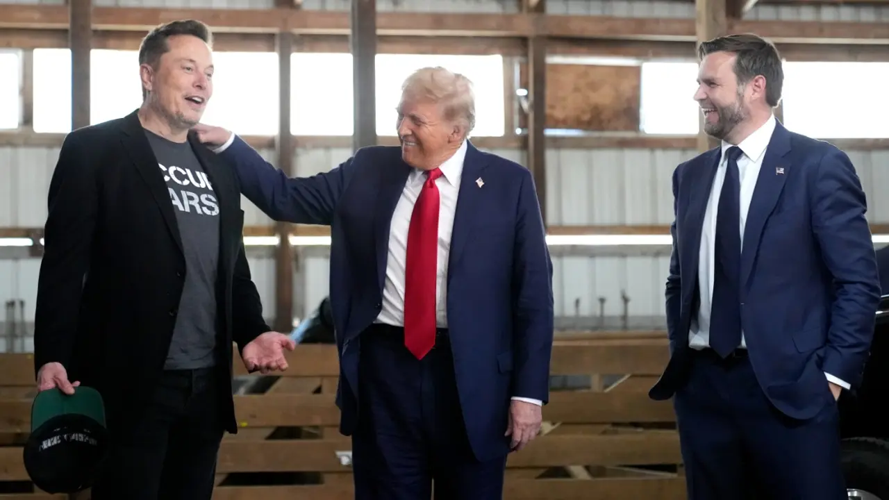 Ilon Mask, Donald Tramp i Džej-Di Vens