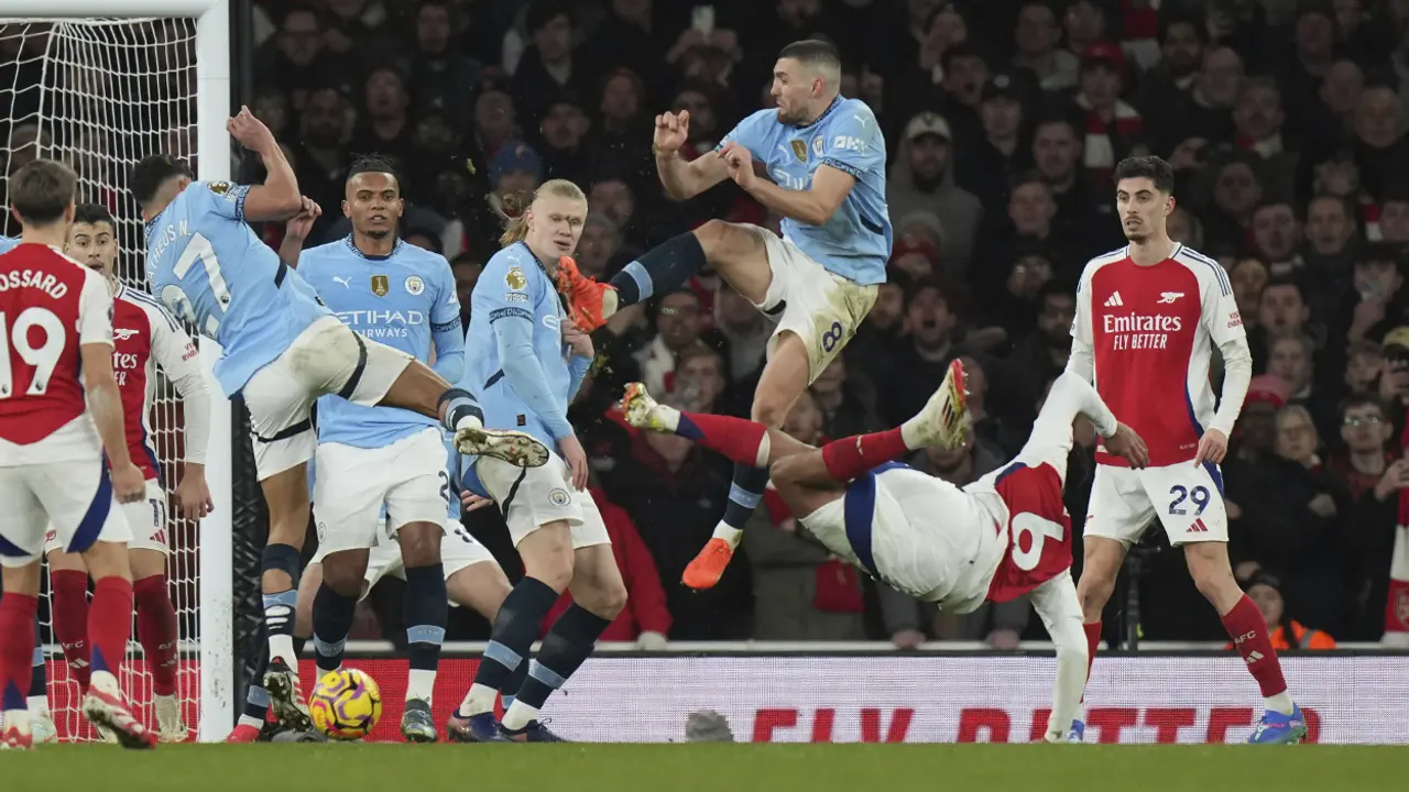 FK Arsenal, FK Mančester siti 