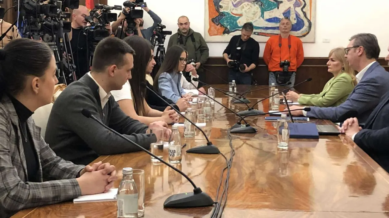 Vučić i studenti