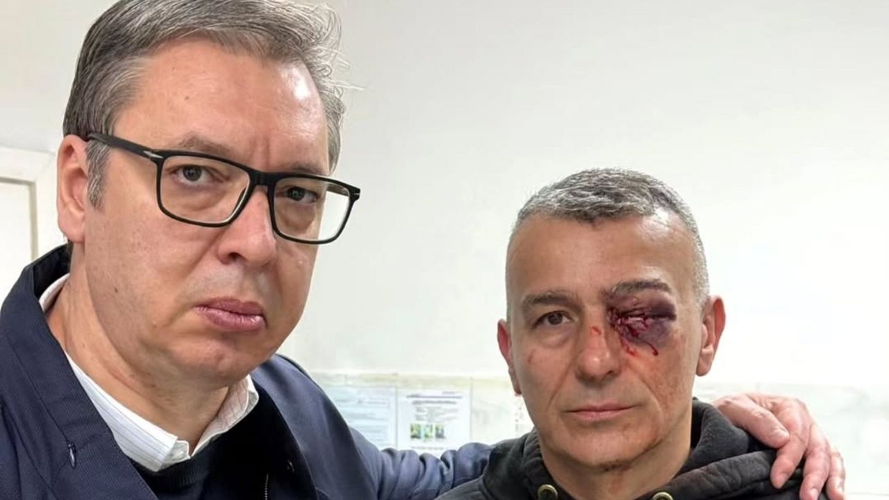 Aleksandar Vučić sa povređenim policajcem