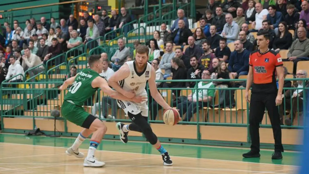 Davis Bertans protiv Krke