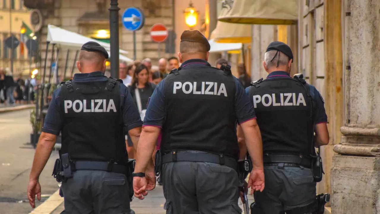 Policija