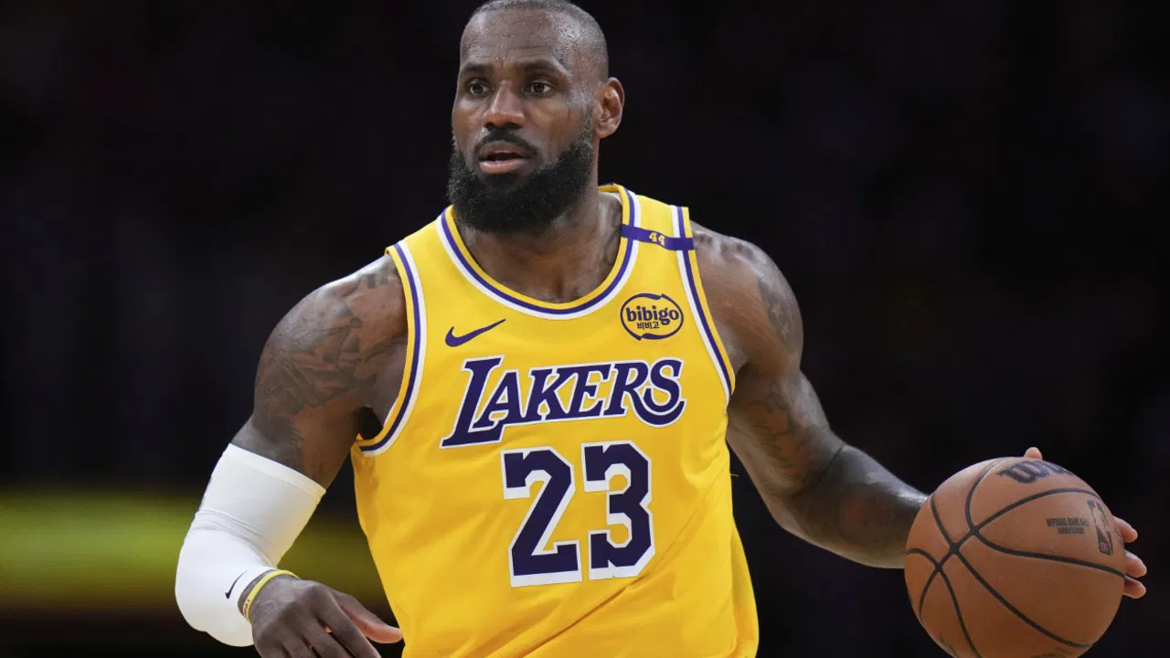 Lebron Džejms