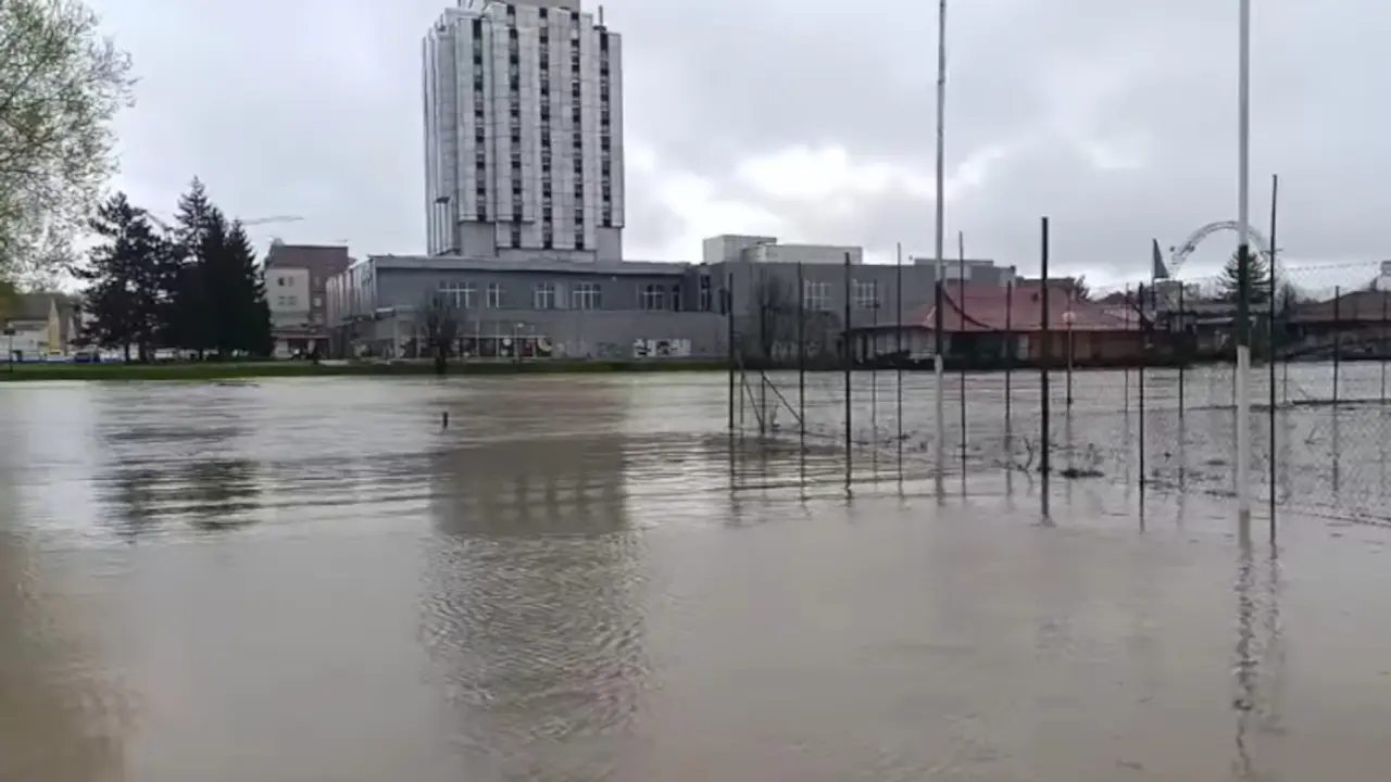 Vodostaj rijeke Sane u Prijedoru