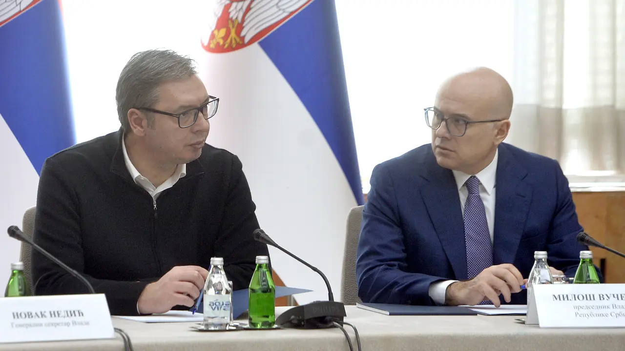 Aleksandar Vučić i Miloš Vučević na sednici Vlade Srbije