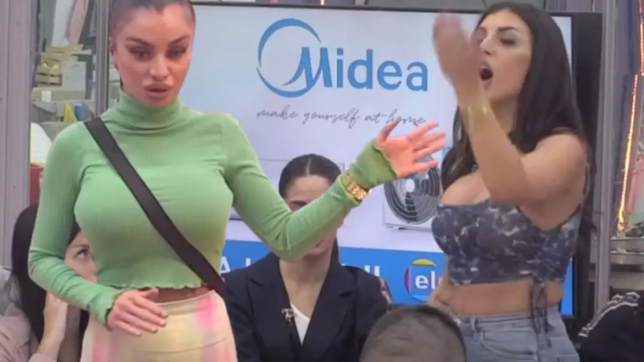 Sanja Grujić, Ena Čolić