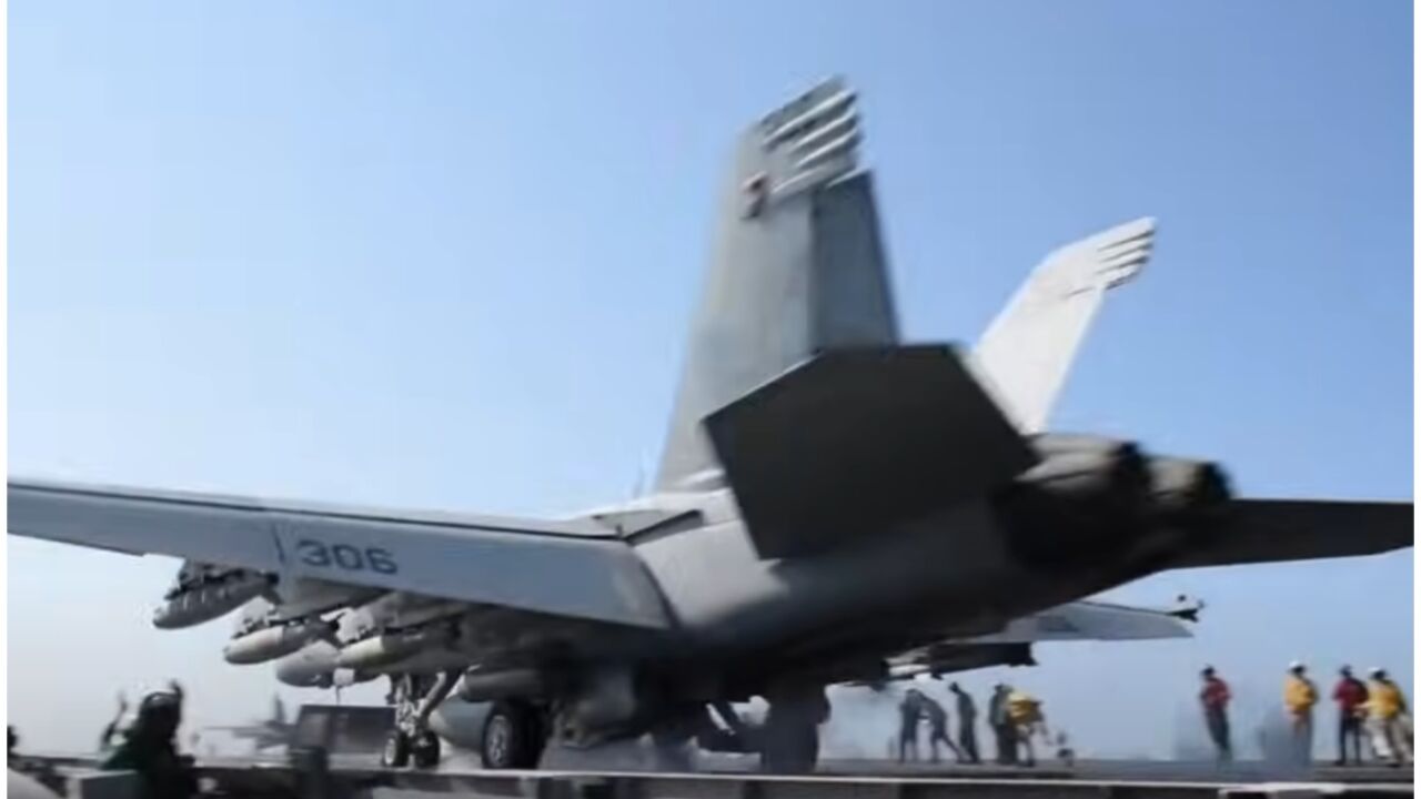 Borbeni avion F/A-18