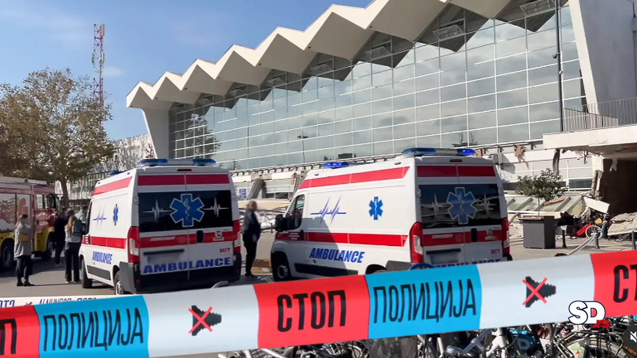 Urušavanje nadstrešnice Novi Sad