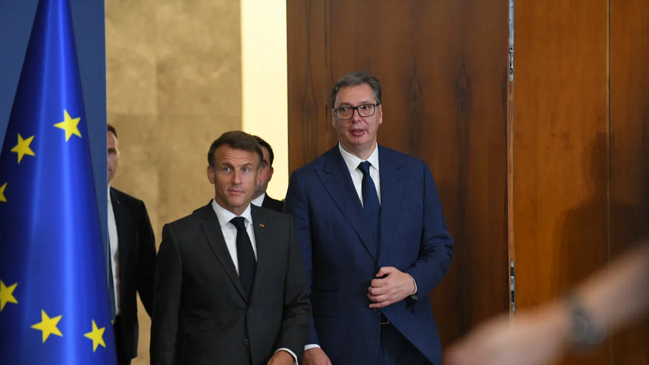 Aleksandar Vučić i Emanuel Makron
