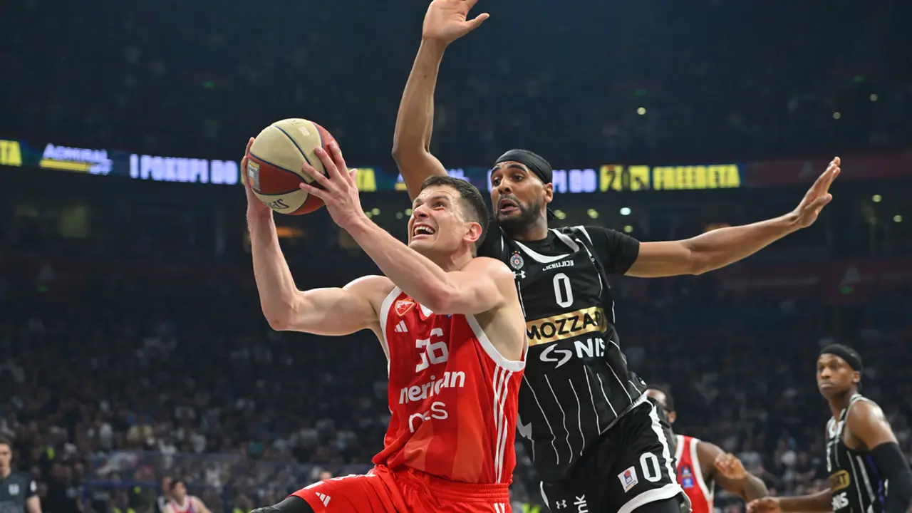 Nemanja Nedović i Brendon Dejvis