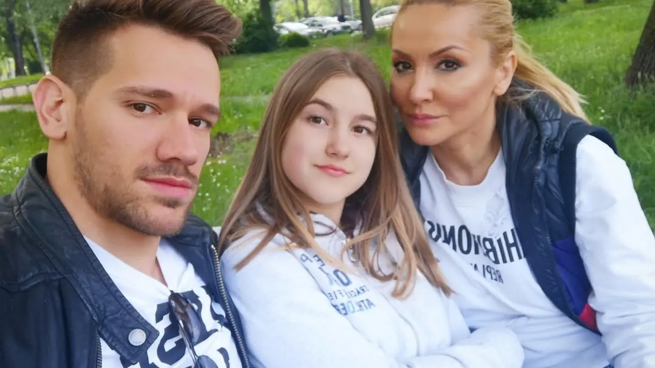 Raša Novaković, Lena Marinković, Goca Tržan