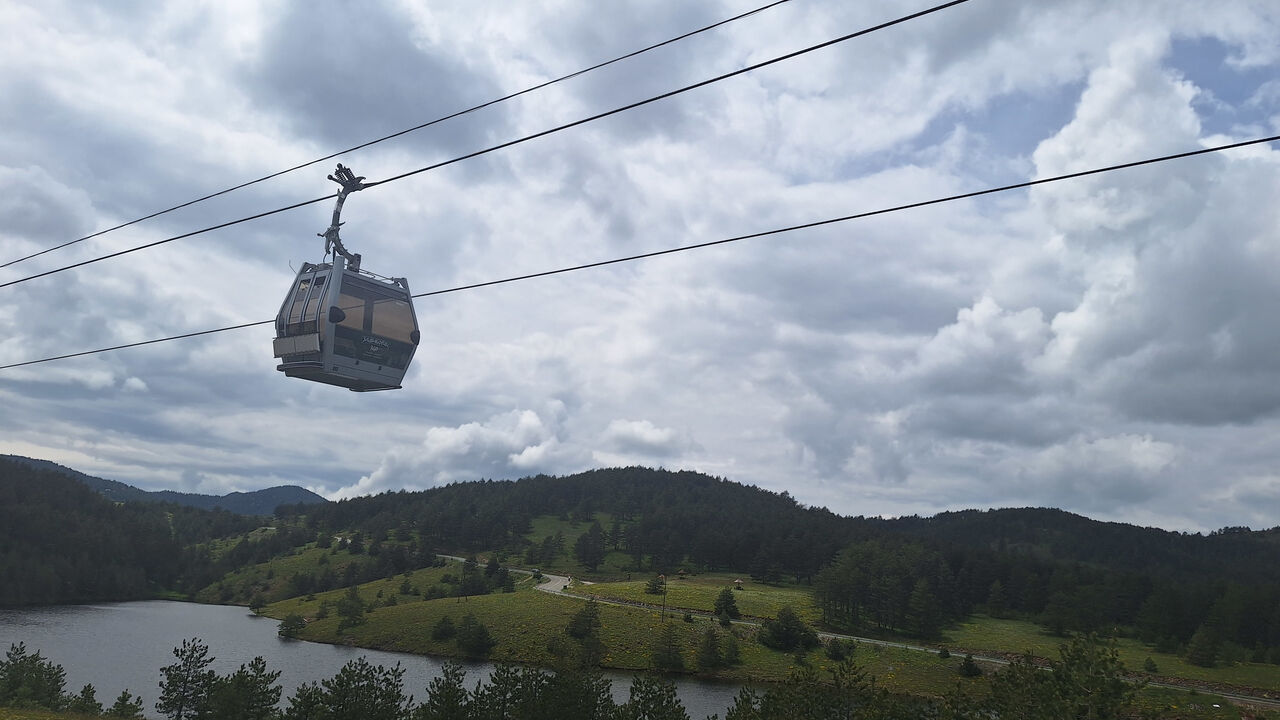 Gold gondola 