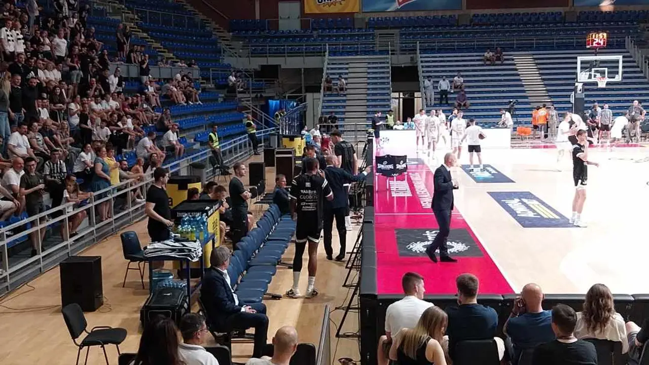KK Partizan - KK FMP