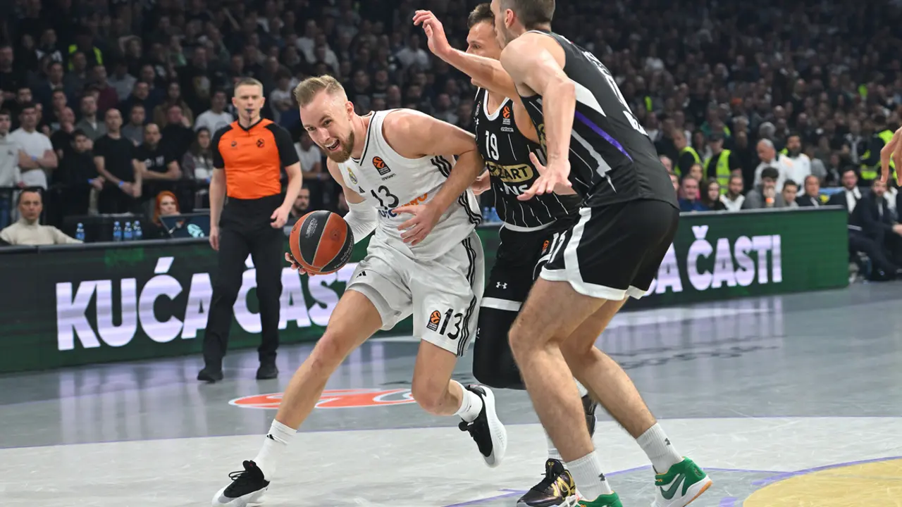 Džanan Musa na meču protiv Partizana