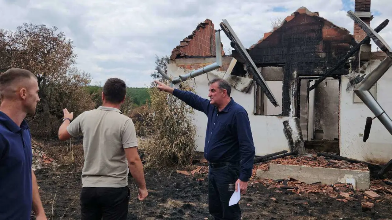 Pomoćnik direktora Kancelarije za KiM Borislav Tajić obavestio meštane o pomoći
