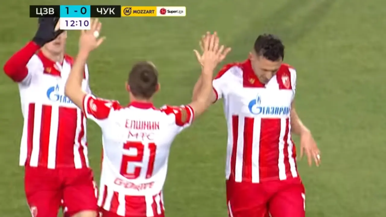 Fudbaleri Crvene zvezde proslavljaju pogodak