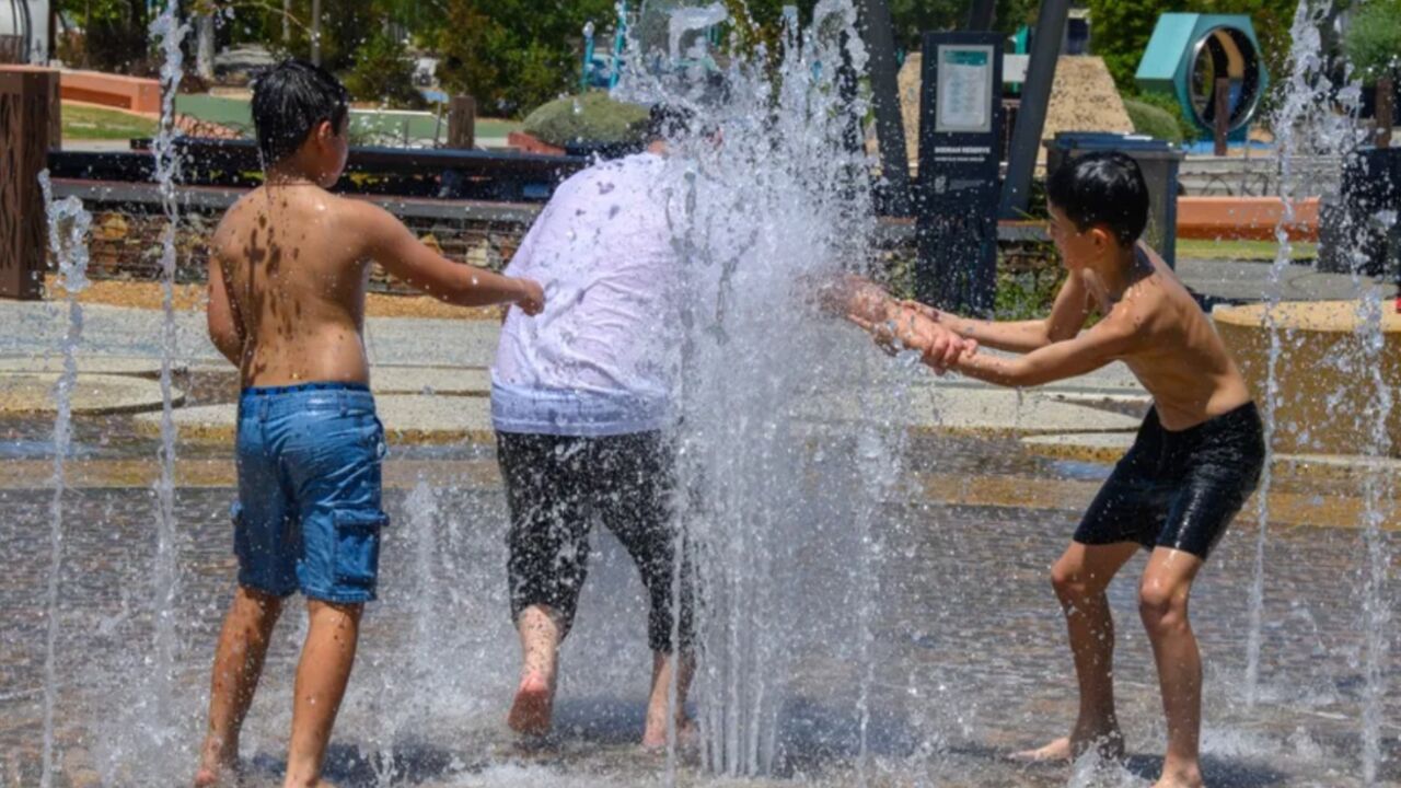 Australija
