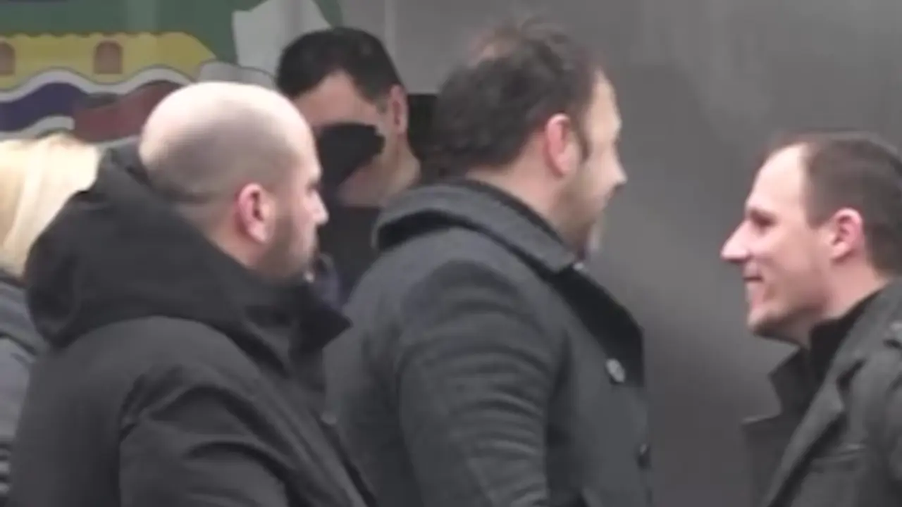Verbalno nasilje ispred Opštine Kula