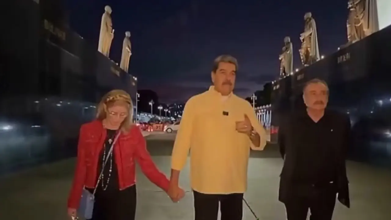Nikolas Moduro sa suprugom