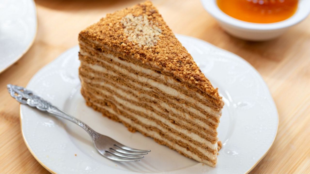 Posna medena torta za Badnji dan