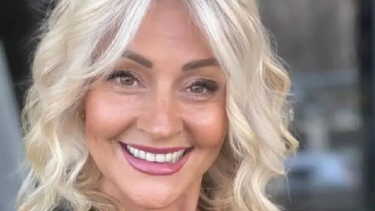 Slavica Rokvić neguje lice sa jabukovim sirćetom