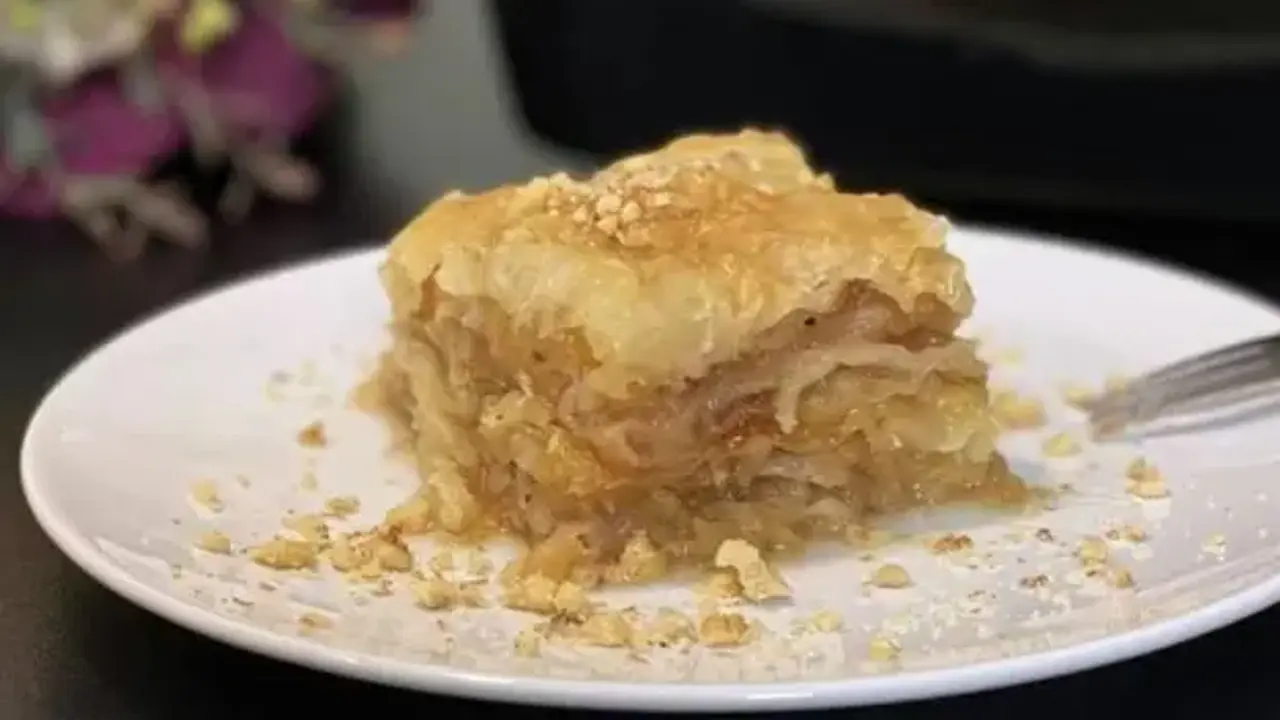 Zalivena pita sa jabukama
