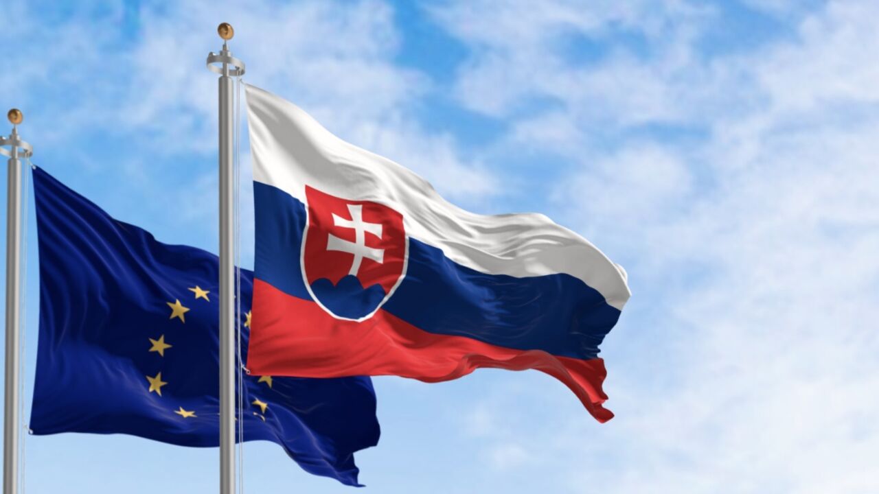 Zastave EU i Slovačke