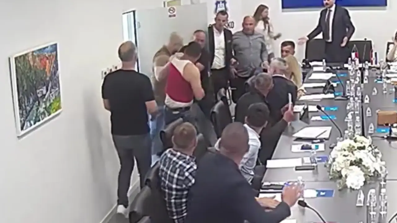 Metež tokom sednice