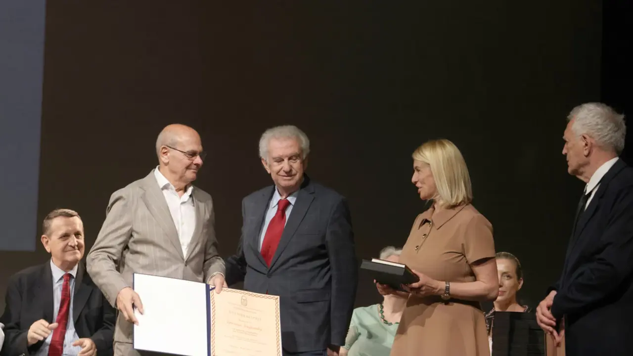 Dragiša Golubović, dodela nagrade Zlatni beočug