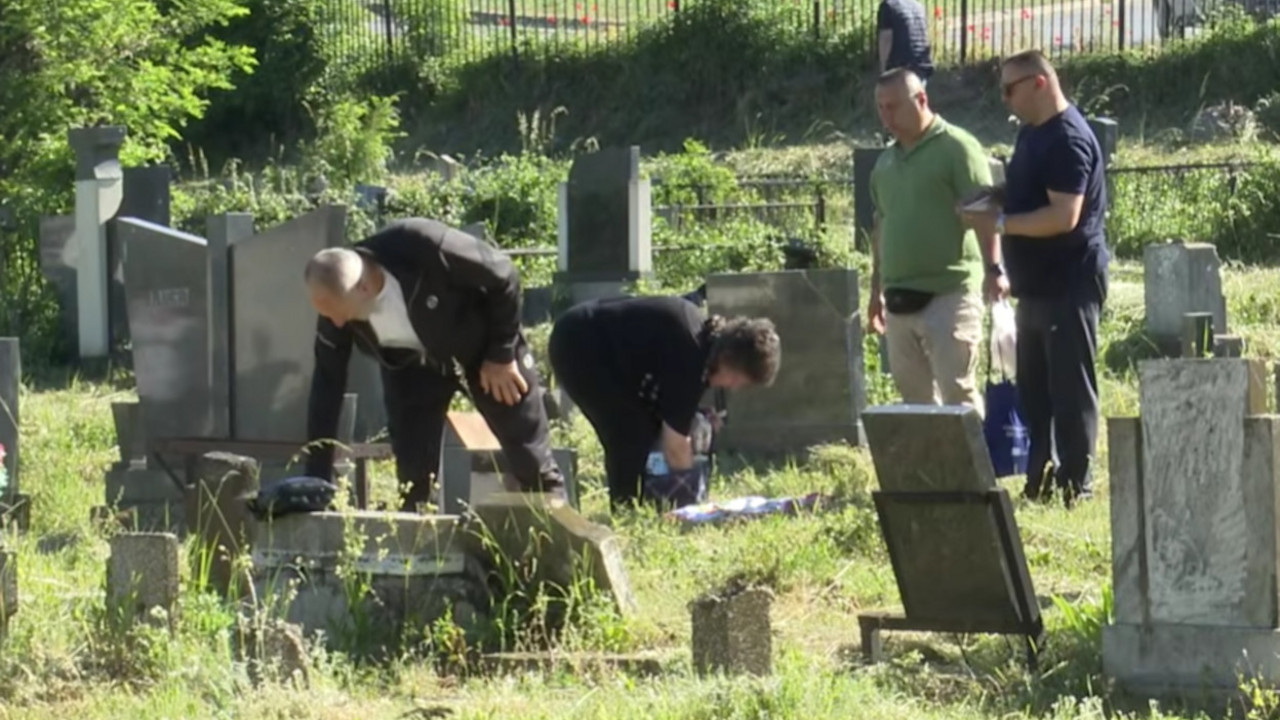 Vernici za zadušnice obišli groblje u Južnoj Mitrovici