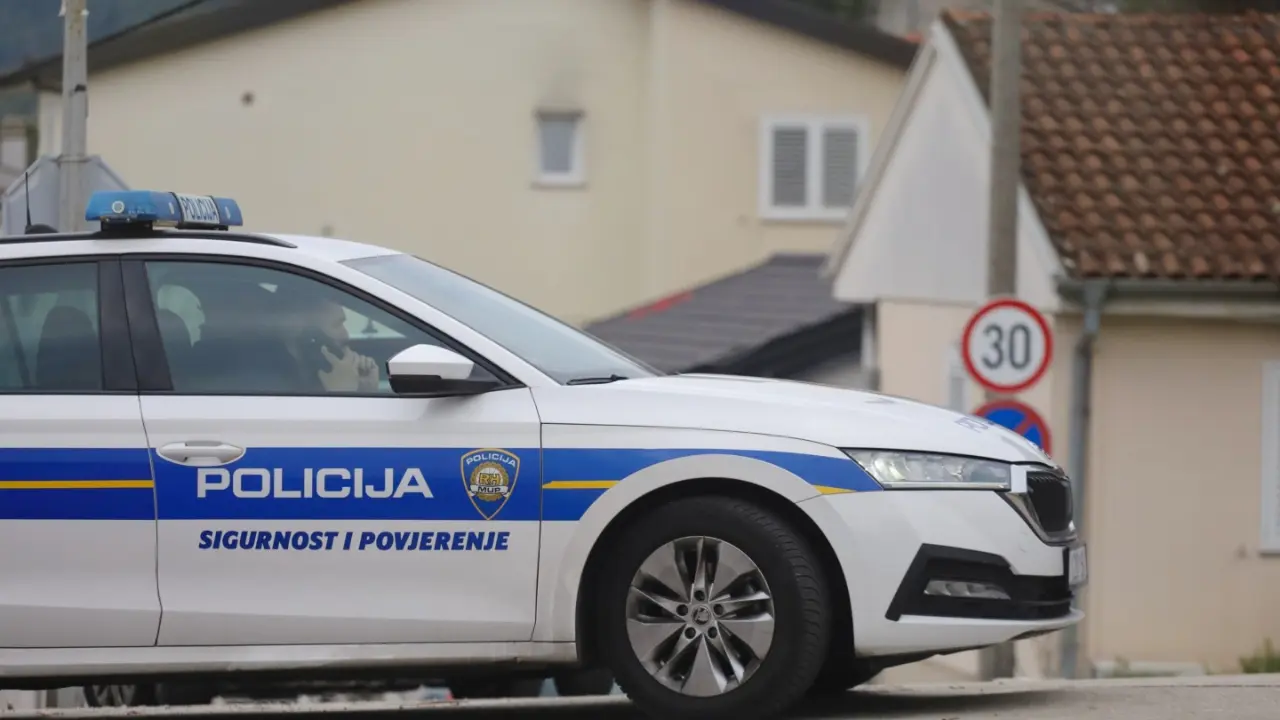Policija