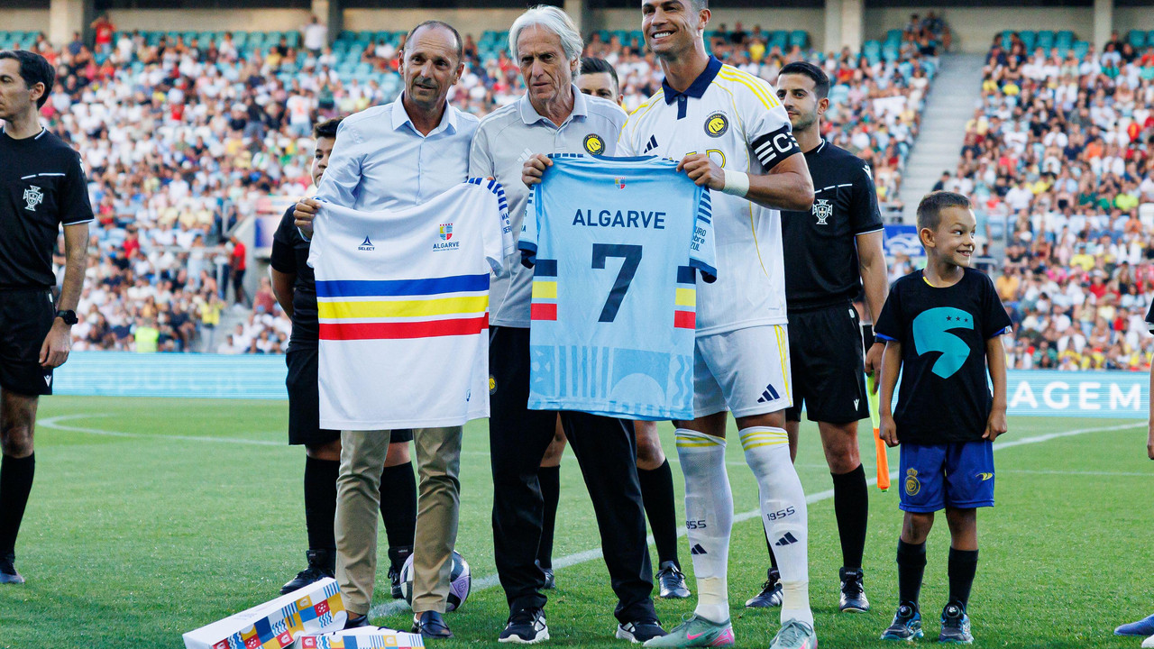 Kristijano Ronaldo i Žorž Žezus(u sredini)