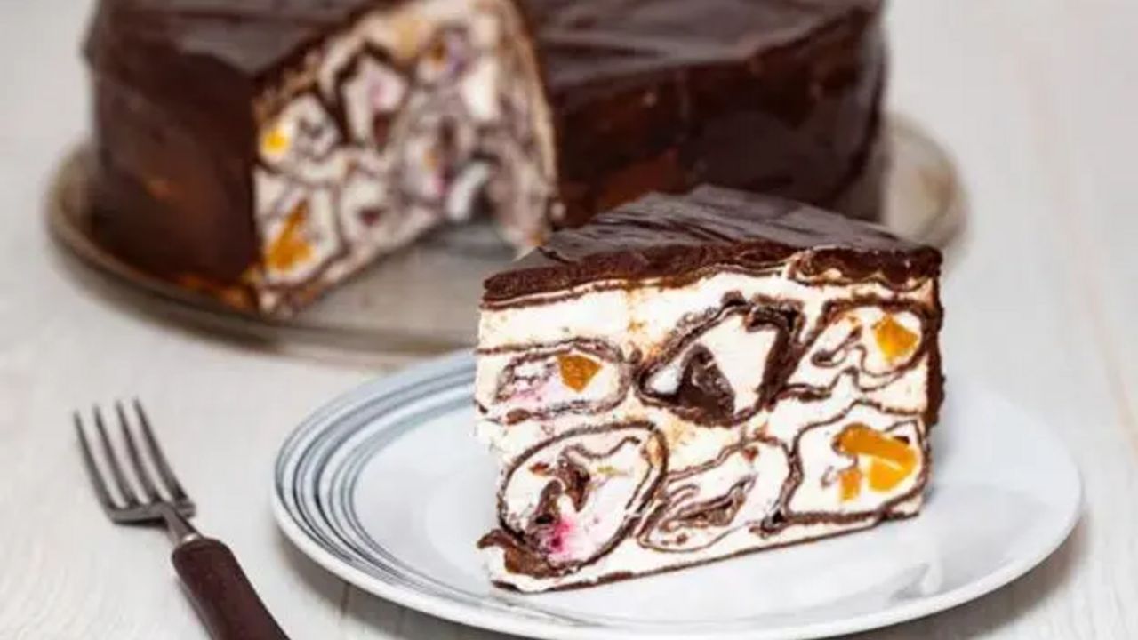 Voćna torta od palačinki