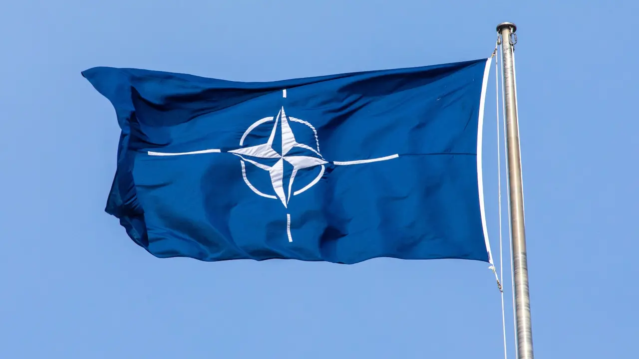 NATO zastava